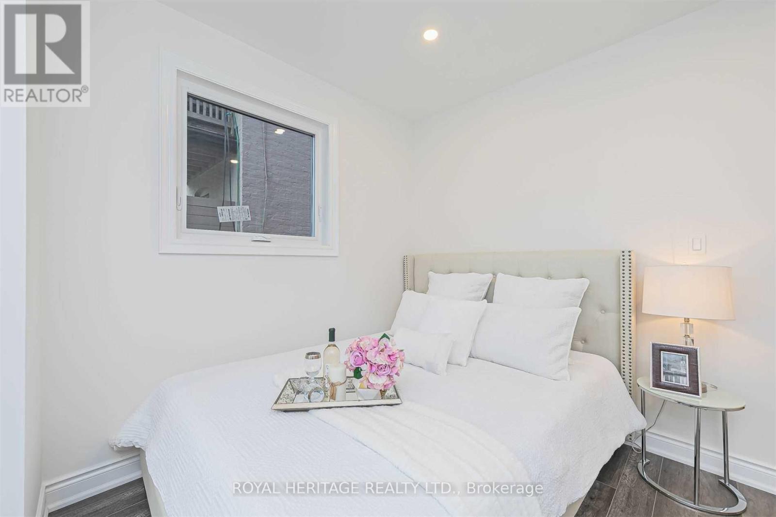 66a Bellevue Avenue, Toronto, Ontario  M5T 2N4 - Photo 10 - C12007016