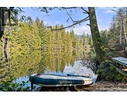 945 GROVELAND ROAD, West Vancouver, British Columbia