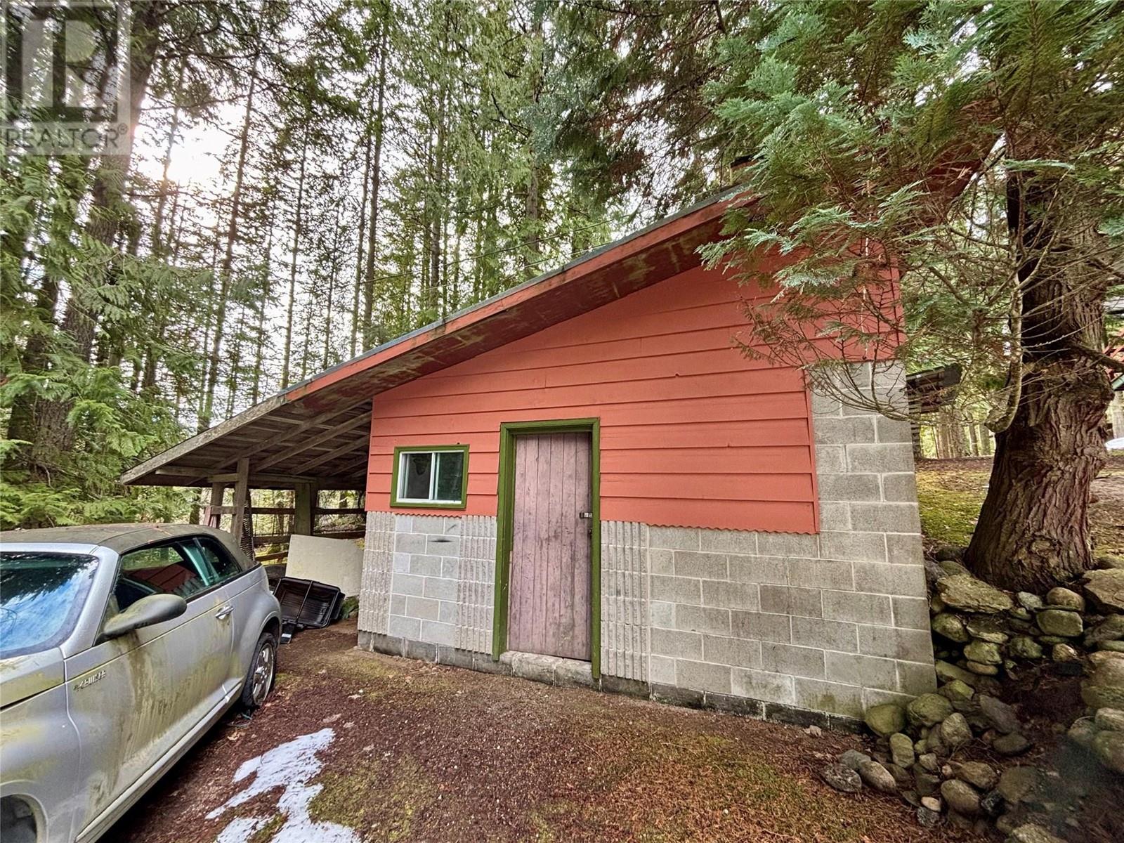 1911 Cambie-Solsqua Road Sicamous