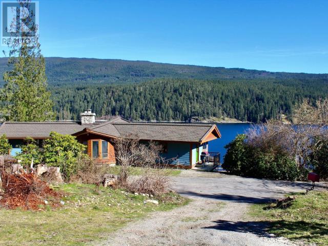 2870 DANGIO ROAD, Powell River, British Columbia