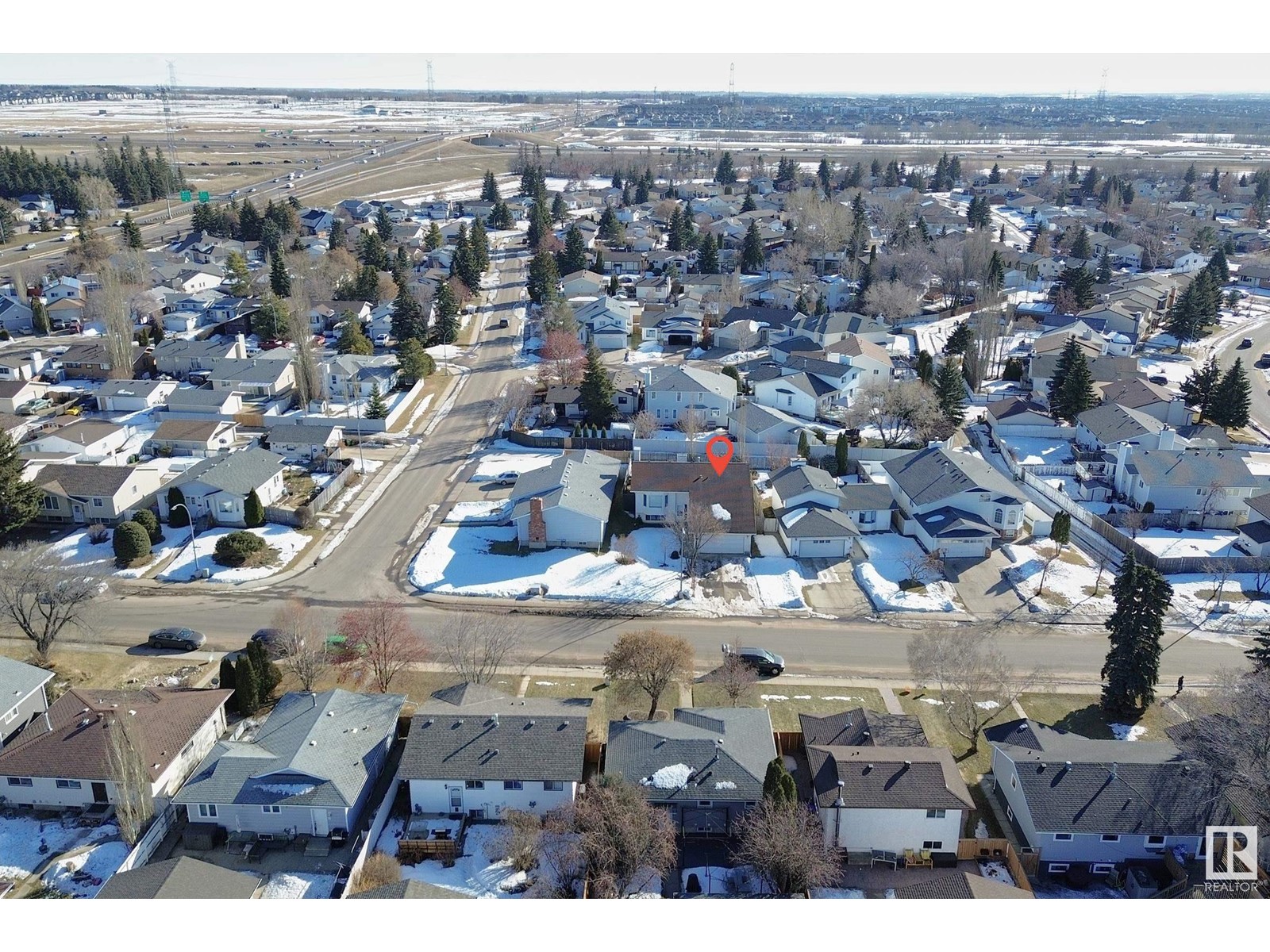 Property at 5207 13 AV NW image 4
