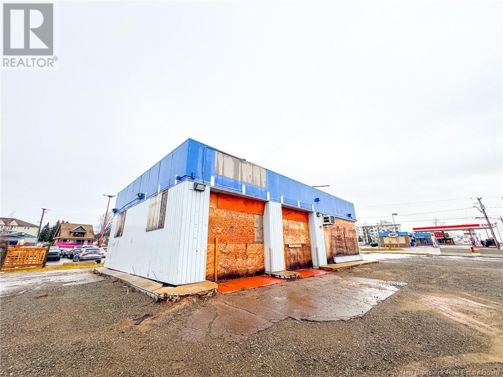 2015 Main Street, Moncton, New Brunswick  E1E 1J2 - Photo 10 - NB113610