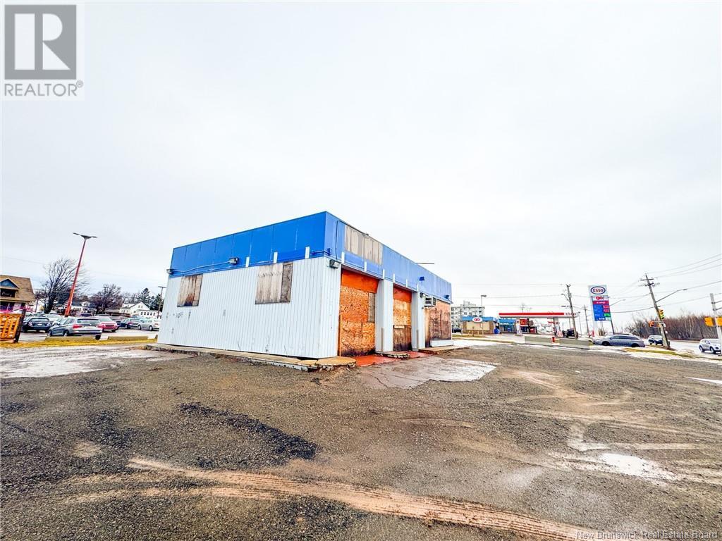 2015 Main Street, Moncton, New Brunswick  E1E 1J2 - Photo 11 - NB113610