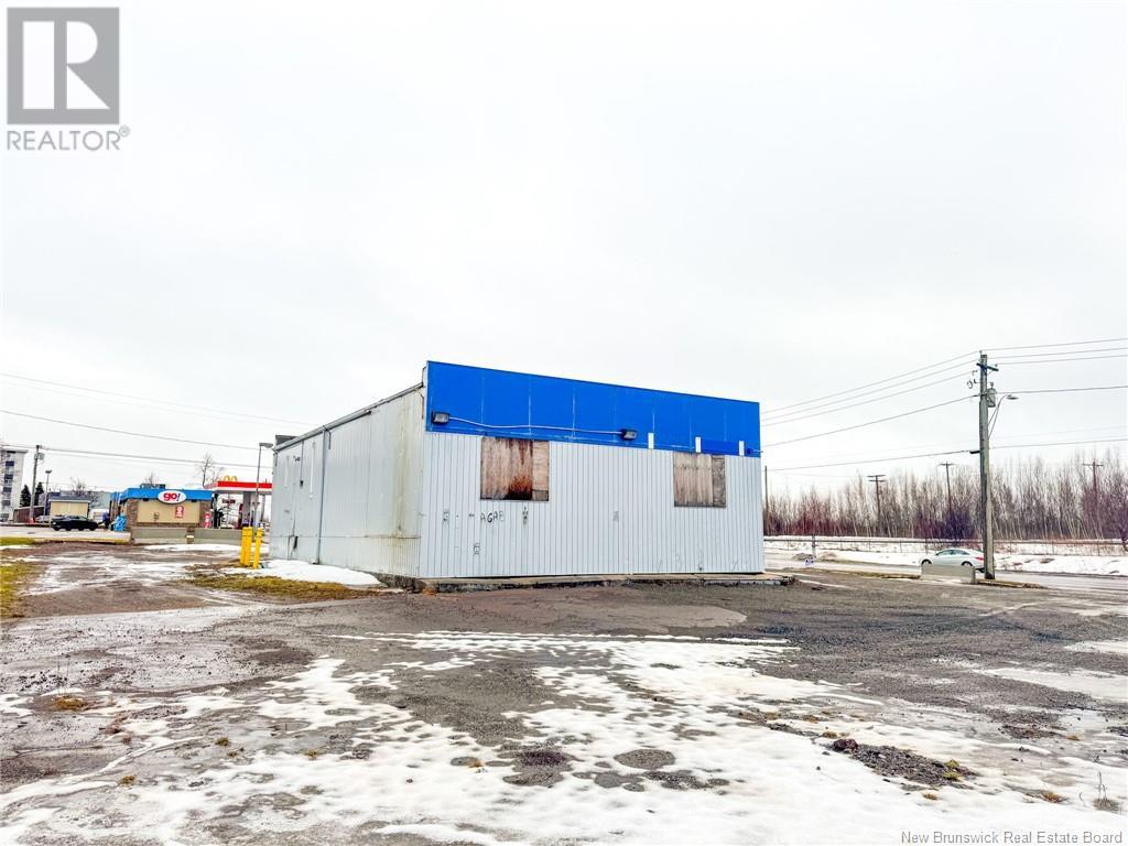 2015 Main Street, Moncton, New Brunswick  E1E 1J2 - Photo 8 - NB113610