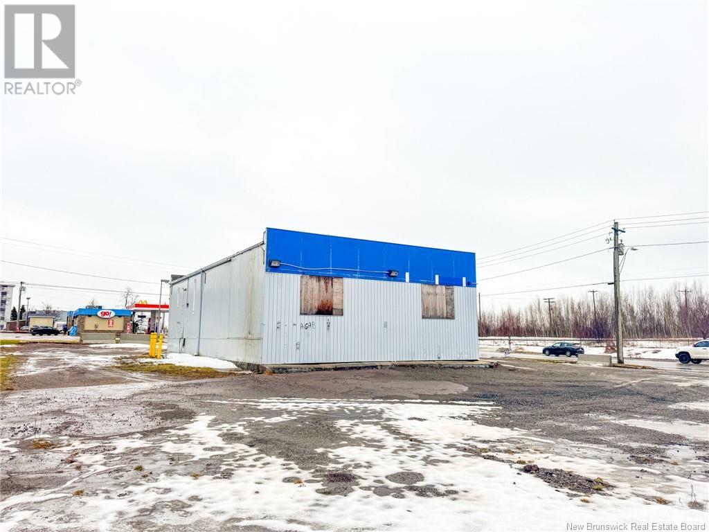 2015 Main Street, Moncton, New Brunswick  E1E 1J2 - Photo 9 - NB113610