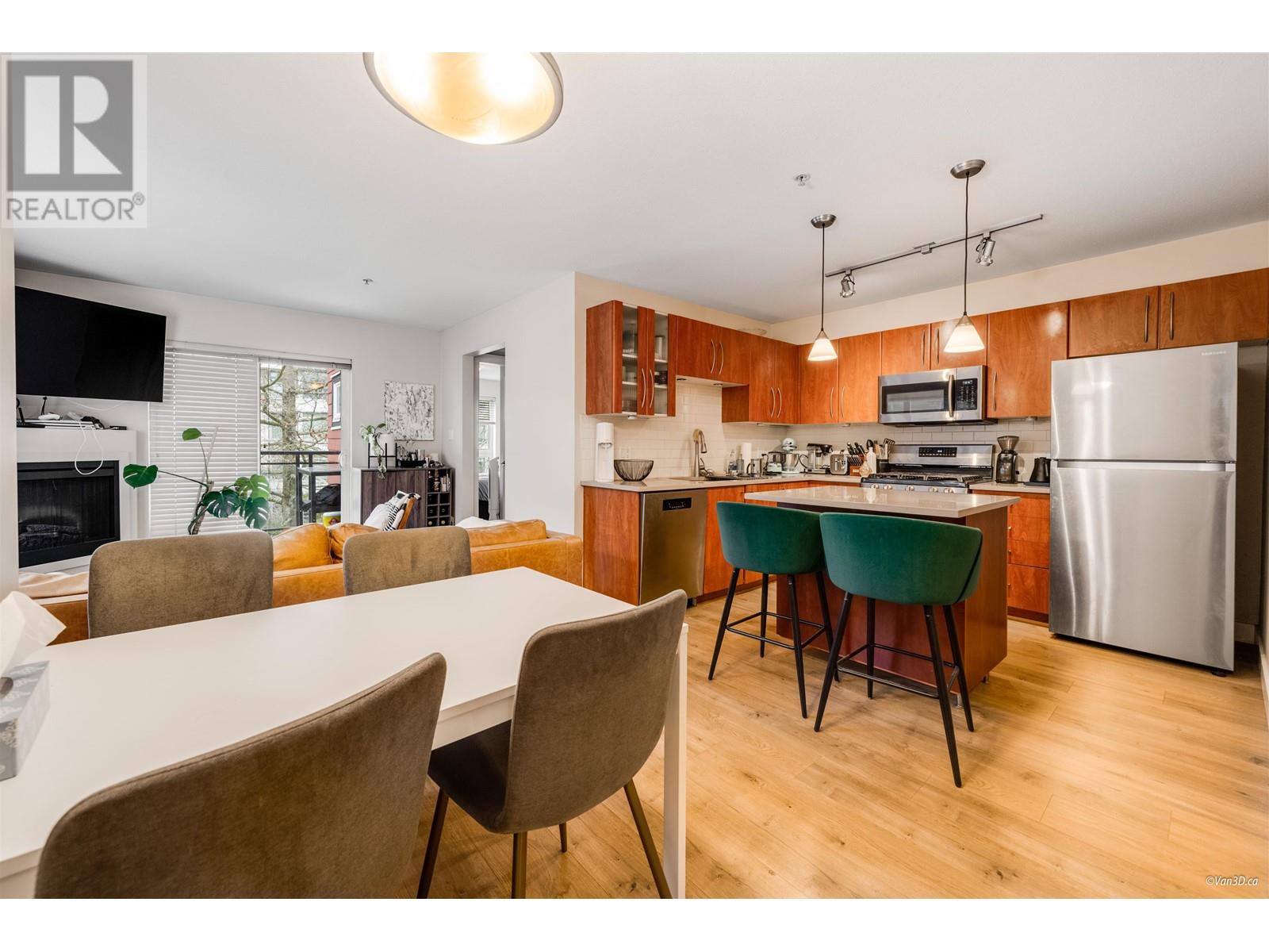 Listing Picture 5 of 14 : 306 736 W 14TH AVENUE, Vancouver / 溫哥華 - 魯藝地產 Yvonne Lu Group - MLS Medallion Club Member