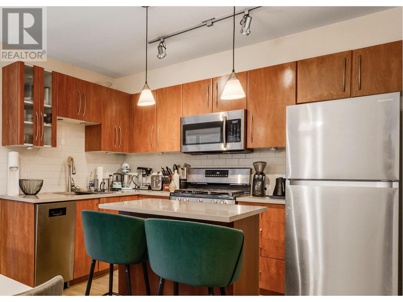 Listing Picture 8 of 14 : 306 736 W 14TH AVENUE, Vancouver / 溫哥華 - 魯藝地產 Yvonne Lu Group - MLS Medallion Club Member