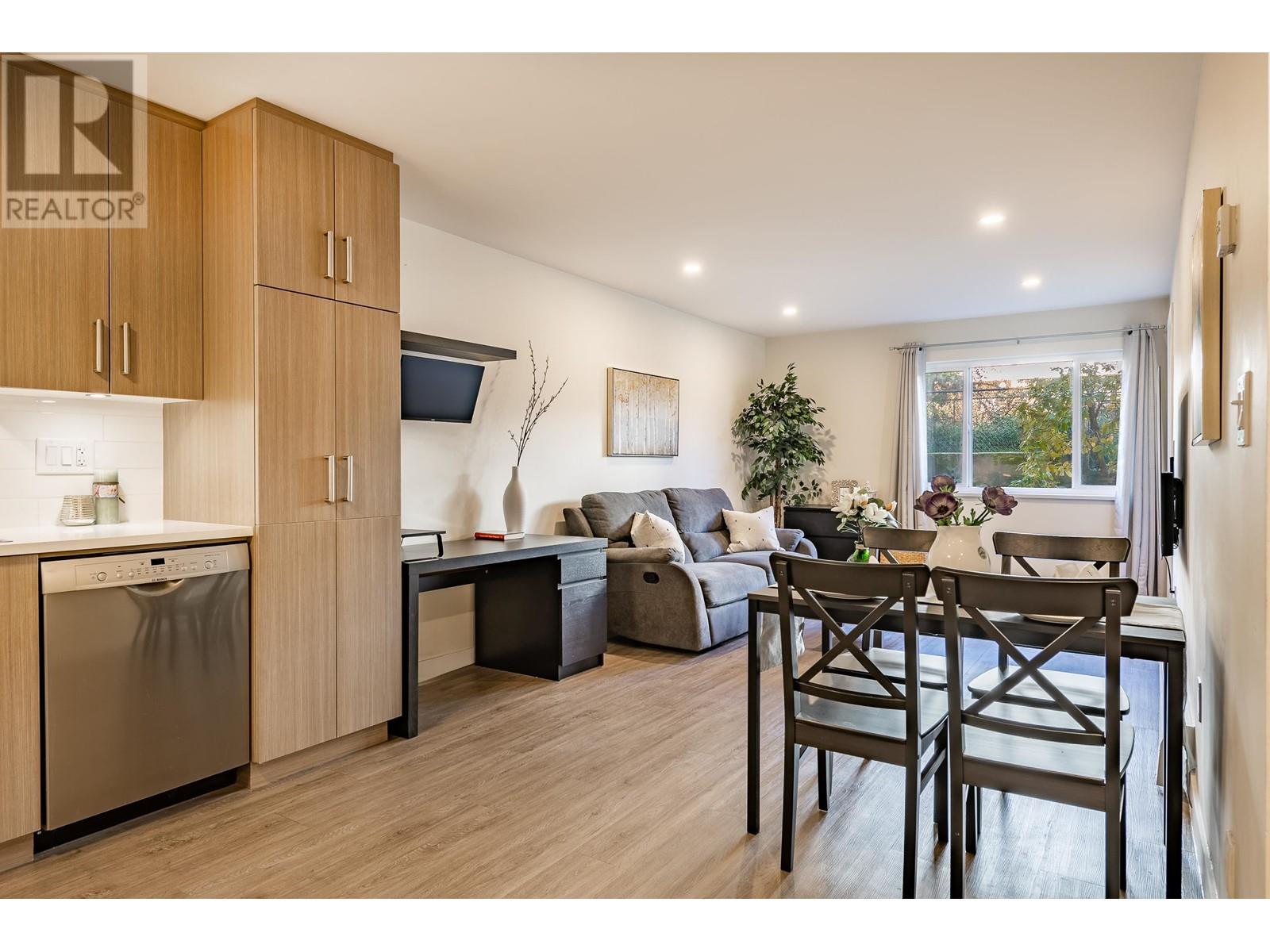 101 1209 Howie Avenue, Coquitlam, British Columbia  V3J 1T9 - Photo 4 - R2973851