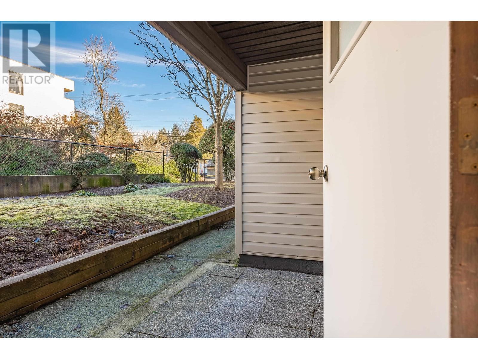 101 1209 Howie Avenue, Coquitlam, British Columbia  V3J 1T9 - Photo 11 - R2973851