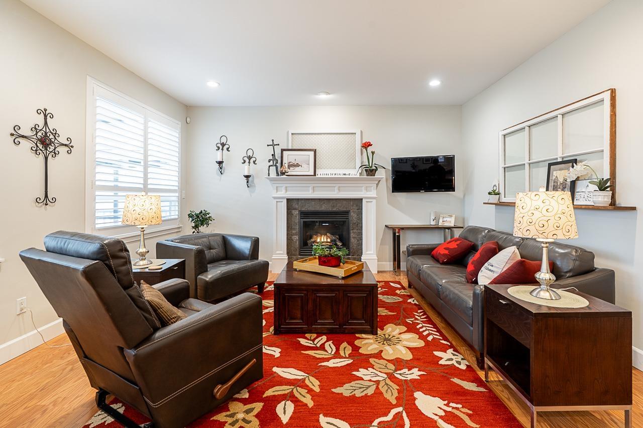 20222 71a Avenue, Langley, British Columbia  V2Y 3A1 - Photo 5 - R2974401