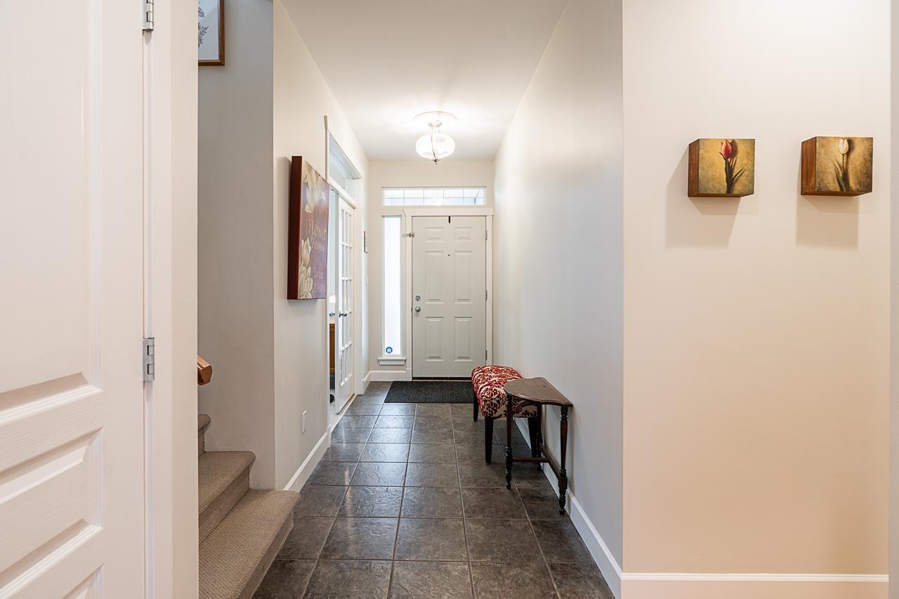 20222 71a Avenue, Langley, British Columbia  V2Y 3A1 - Photo 4 - R2974401