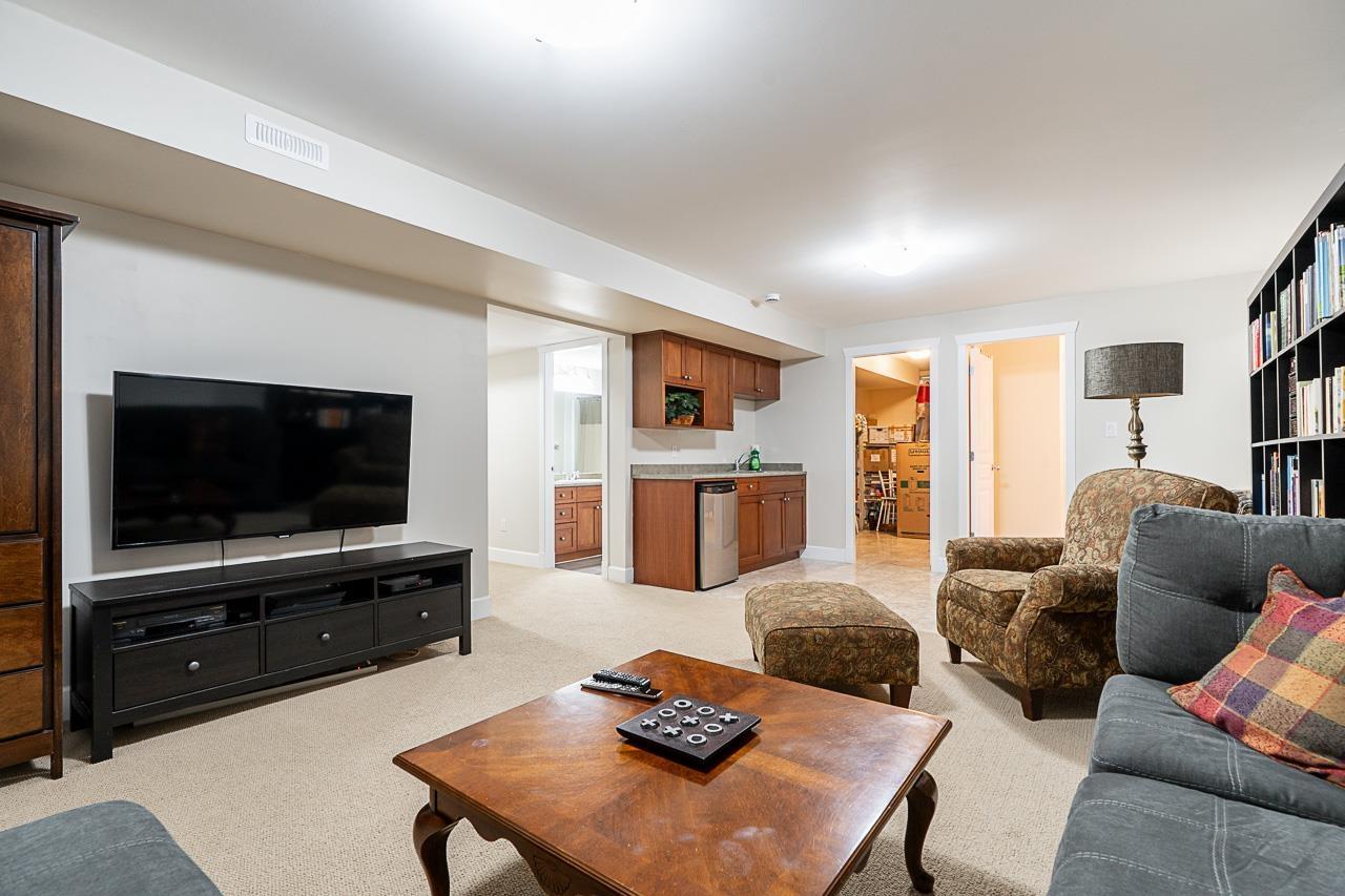 20222 71a Avenue, Langley, British Columbia  V2Y 3A1 - Photo 30 - R2974401