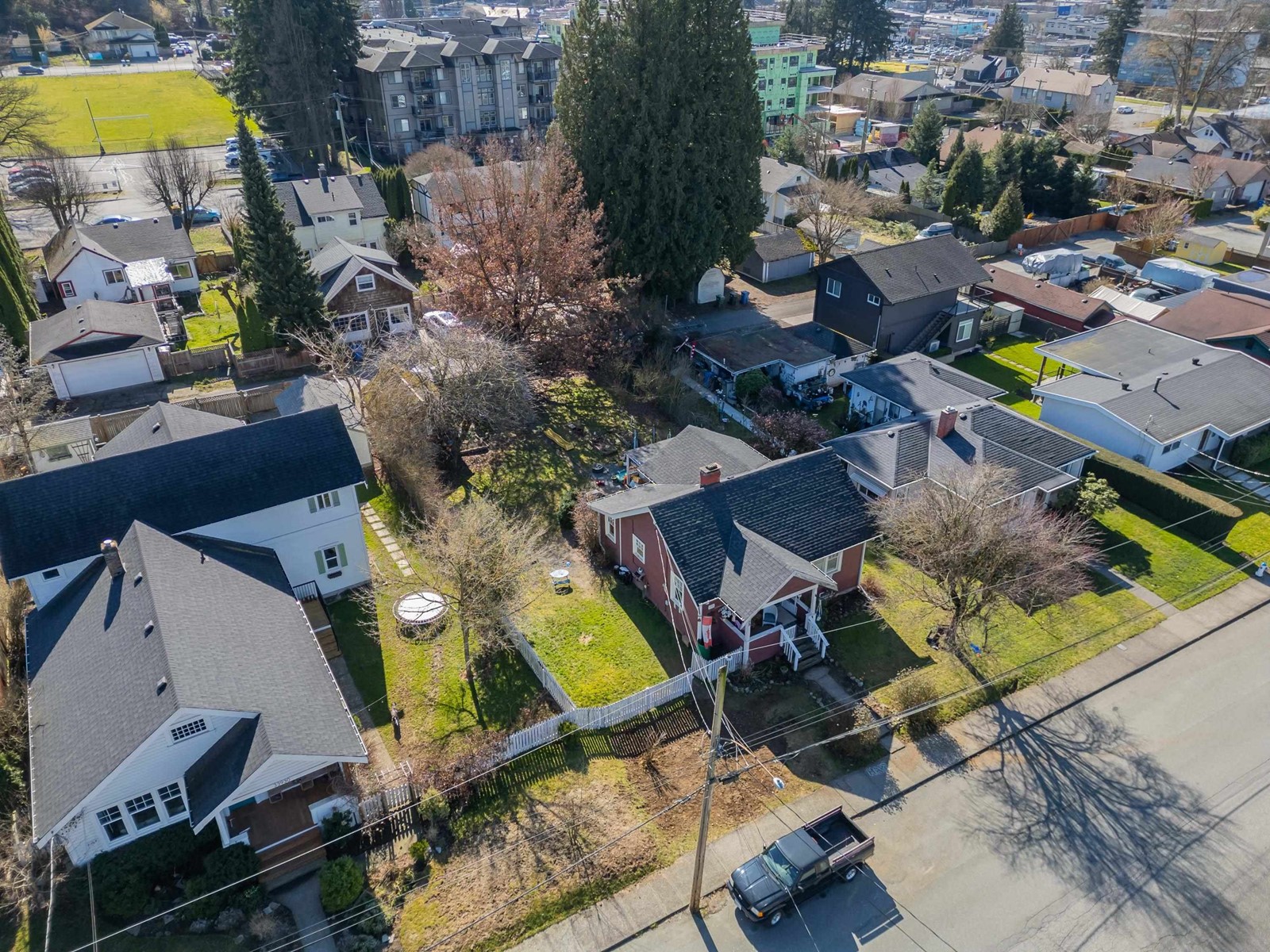 Property at 33918 ELM STREET image 3