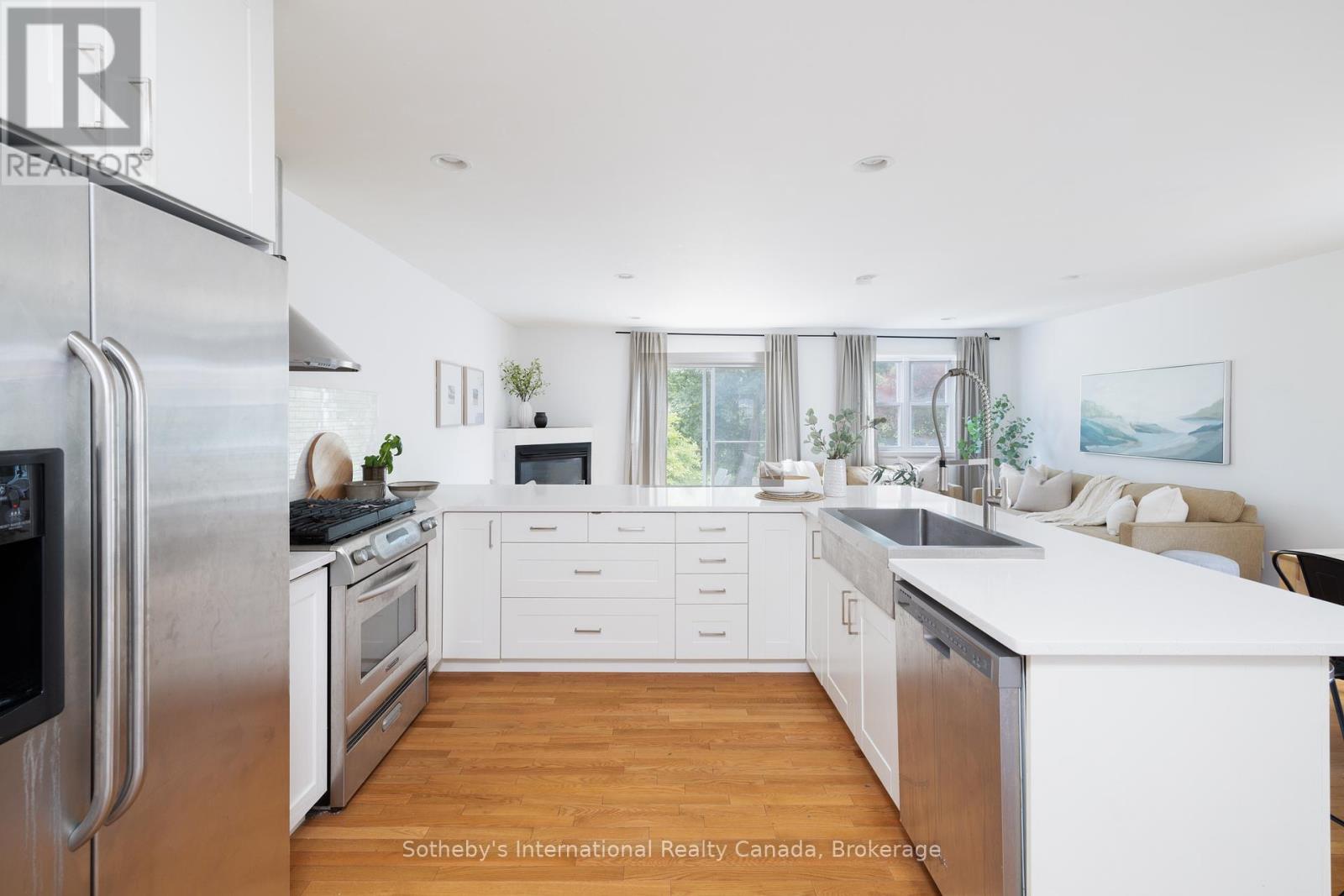 Property at 111 RODNEY STREET image 5