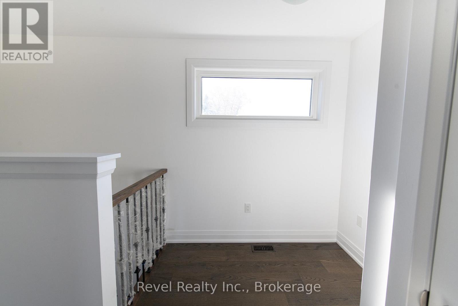 289 Ramblewood Drive, Wasaga Beach, Ontario  L9Z 2N9 - Photo 10 - S12007120