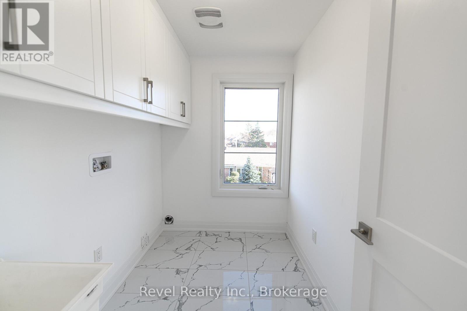 289 Ramblewood Drive, Wasaga Beach, Ontario  L9Z 2N9 - Photo 11 - S12007120