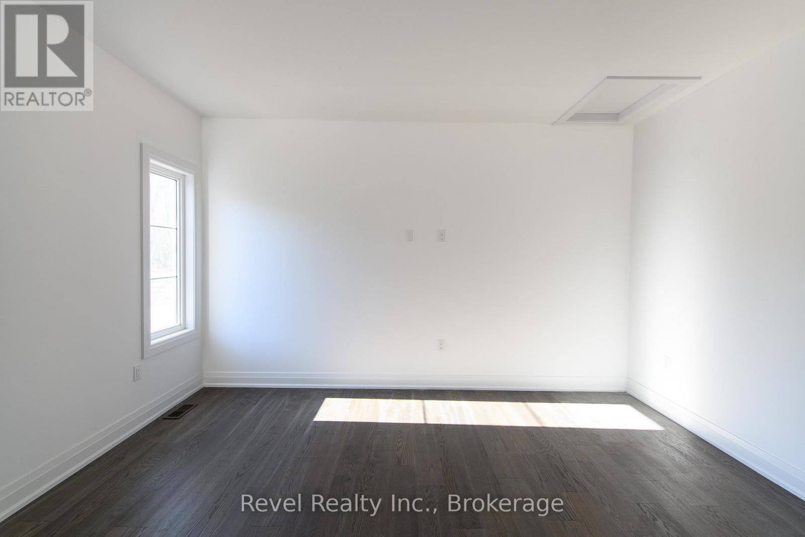 289 Ramblewood Drive, Wasaga Beach, Ontario  L9Z 2N9 - Photo 8 - S12007120