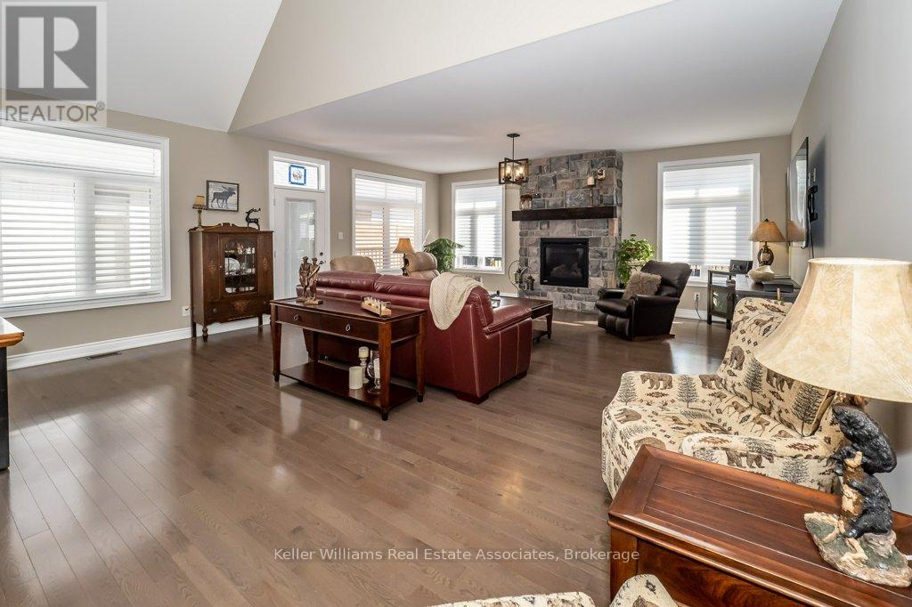 7 Breakwater Court, Gravenhurst, Ontario  P1P 0A2 - Photo 10 - X12007091
