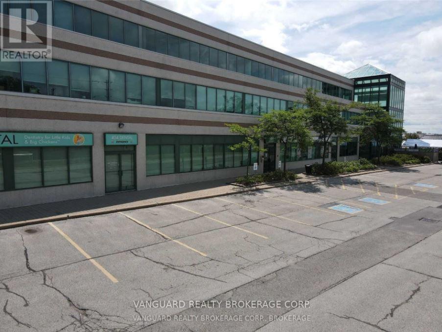103 - 1091 Gorham Street, Newmarket (Huron Heights-Leslie Valley), Ontario  L3Y 8X7 - Photo 5 - N12007140