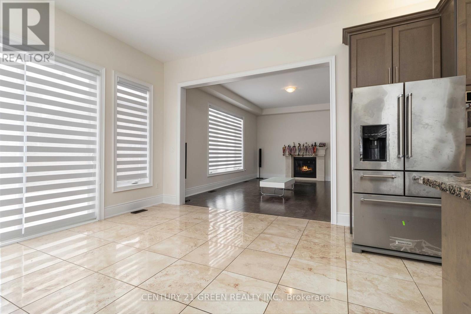 13 Foothills Crescent, Brampton, Ontario  L6P 4G9 - Photo 12 - W12007110