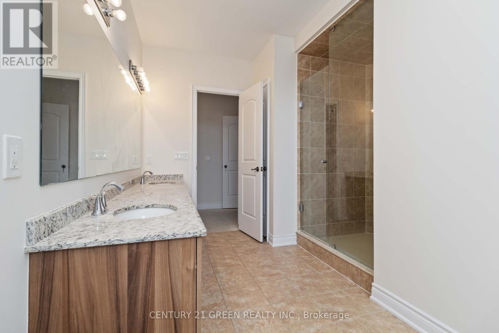13 Foothills Crescent, Brampton, Ontario  L6P 4G9 - Photo 21 - W12007110