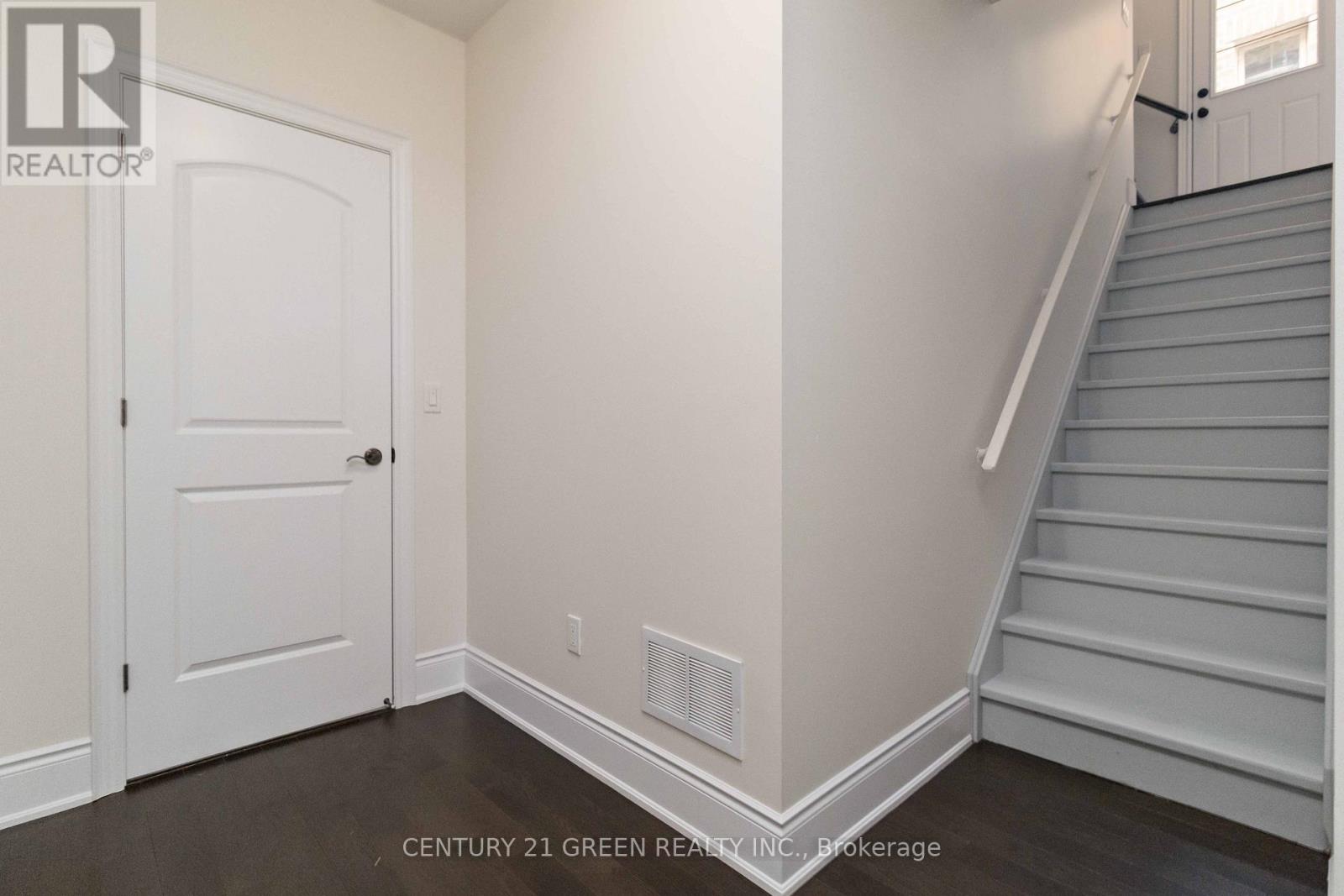 13 Foothills Crescent, Brampton, Ontario  L6P 4G9 - Photo 32 - W12007110
