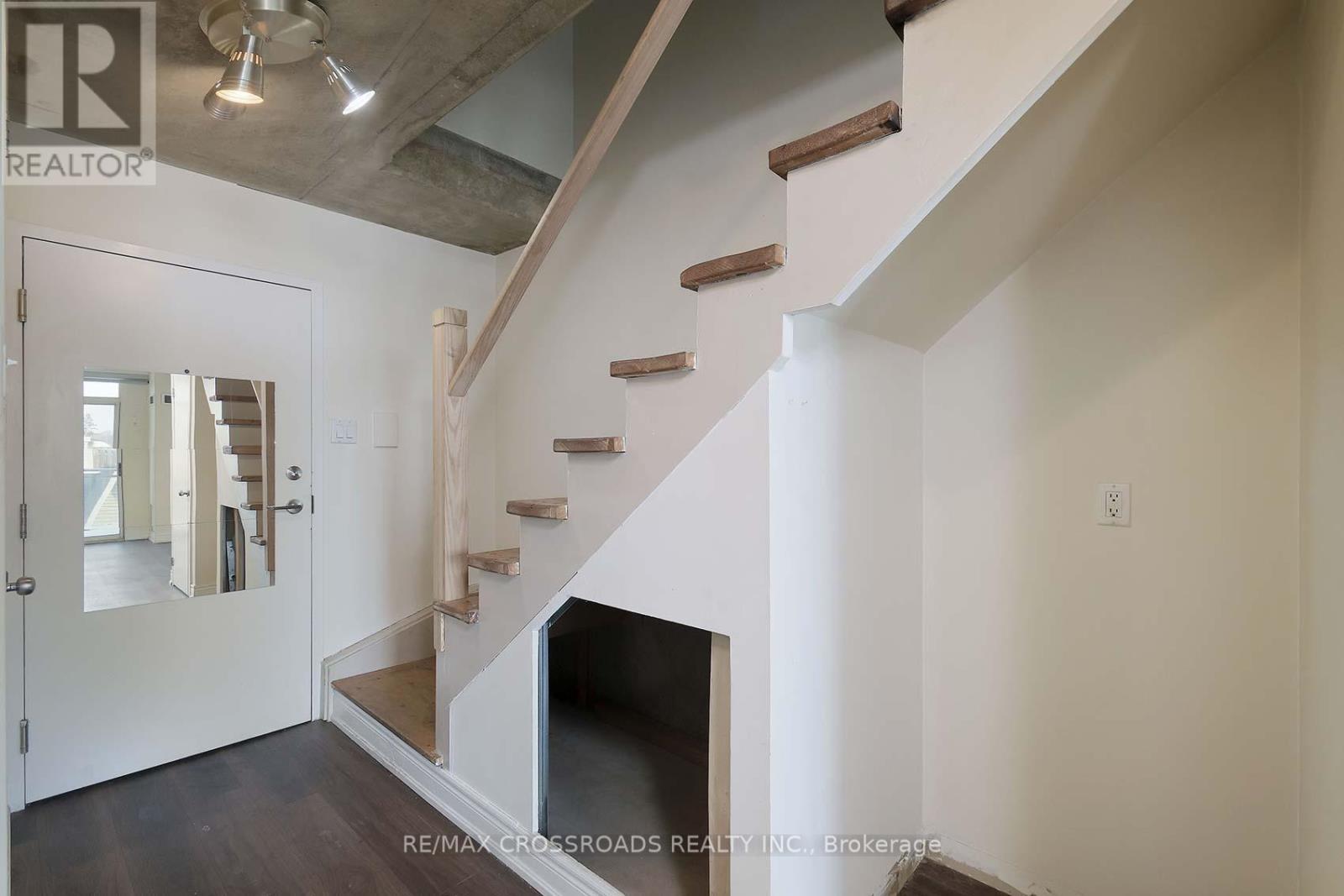 Property at 526 - 954 KING STREET W image 5