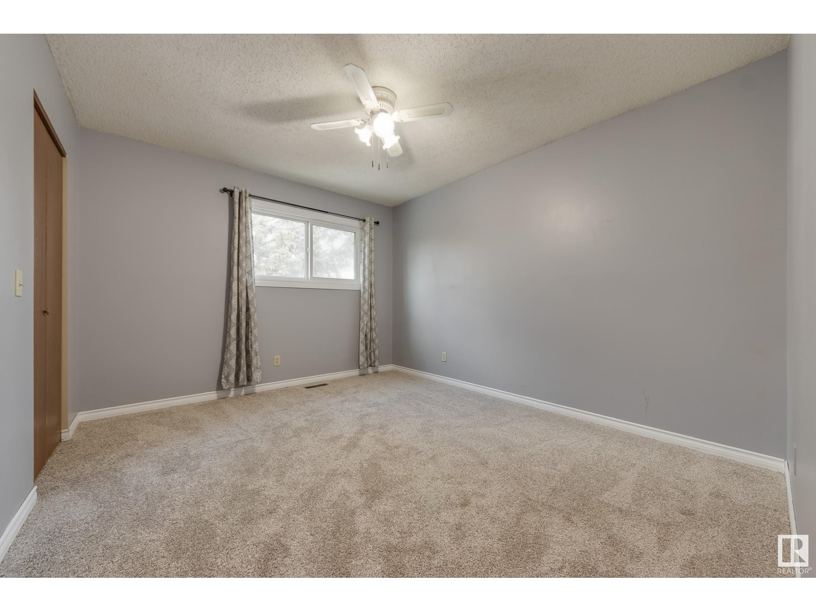 1412 39 St Nw, Edmonton, Alberta  T6L 2M7 - Photo 16 - E4424563