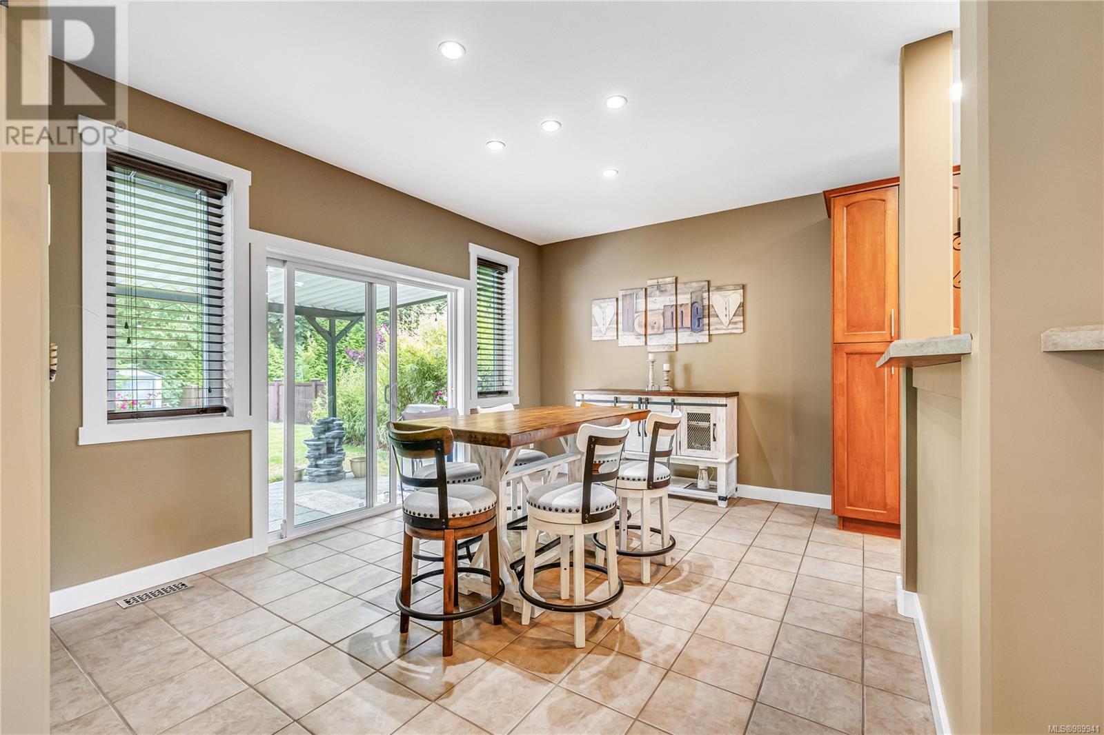 735 Cameleon Dr, Campbell River, British Columbia  V9H 0A7 - Photo 4 - 989941