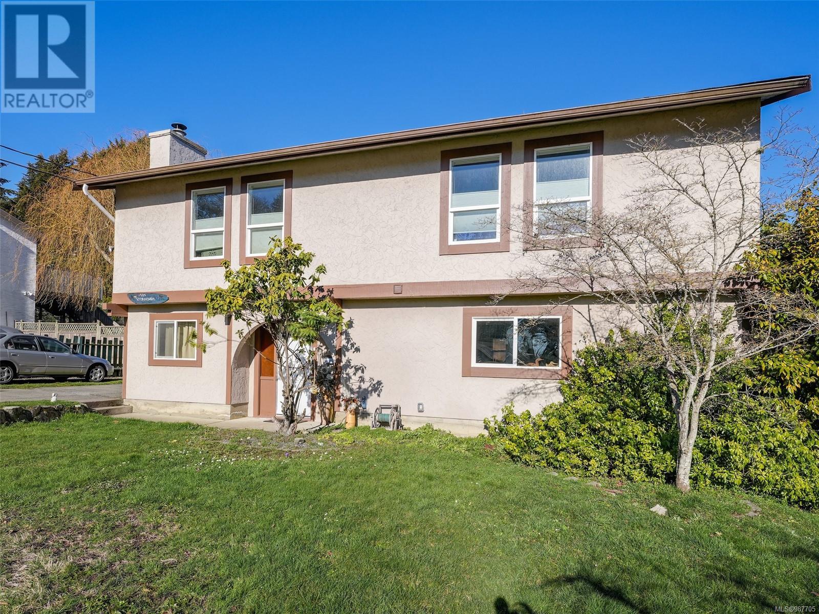 Property at 524 Stornoway Dr image 3