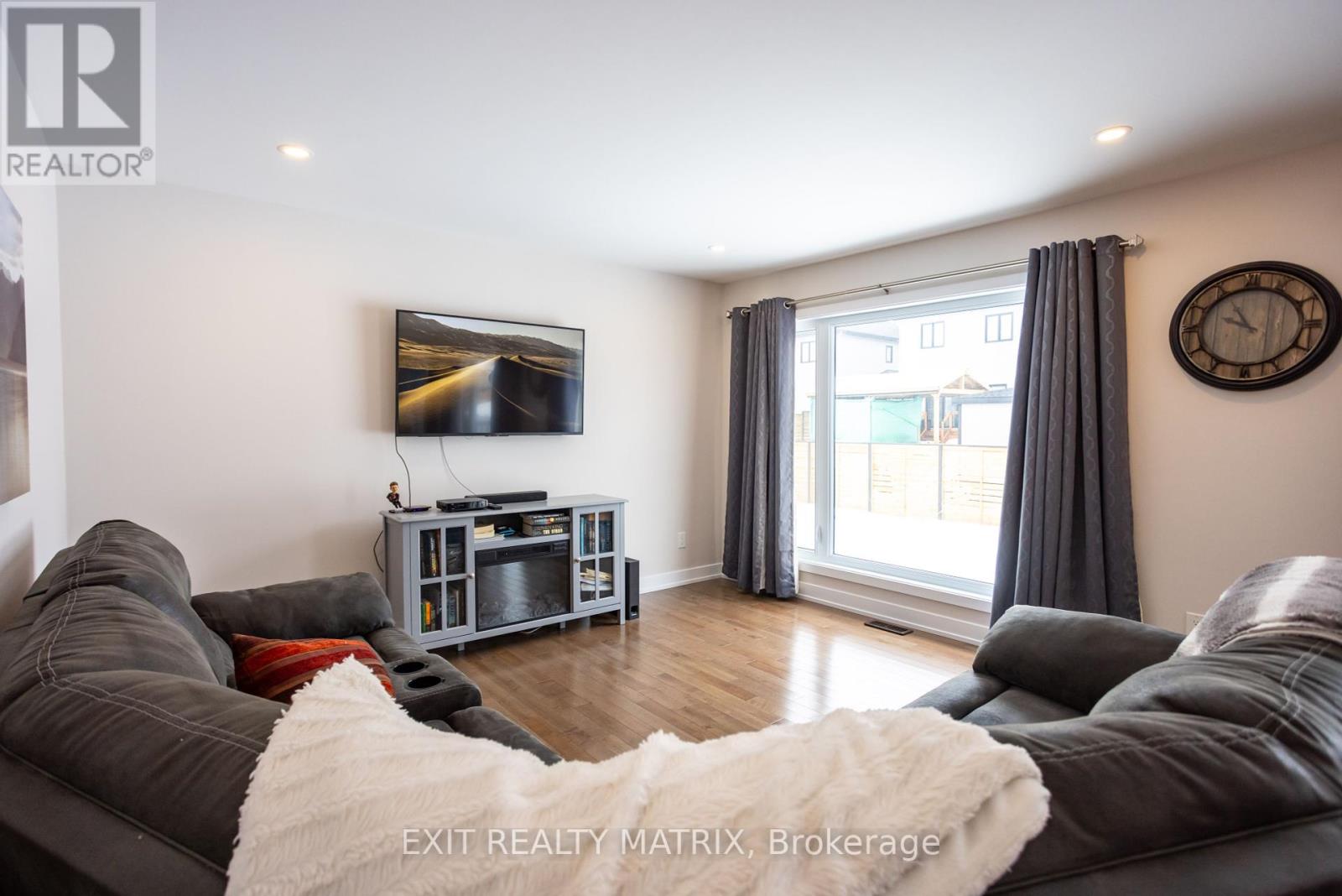 113 Argile Street E, Casselman, Ontario  K0A 1M0 - Photo 4 - X12007225