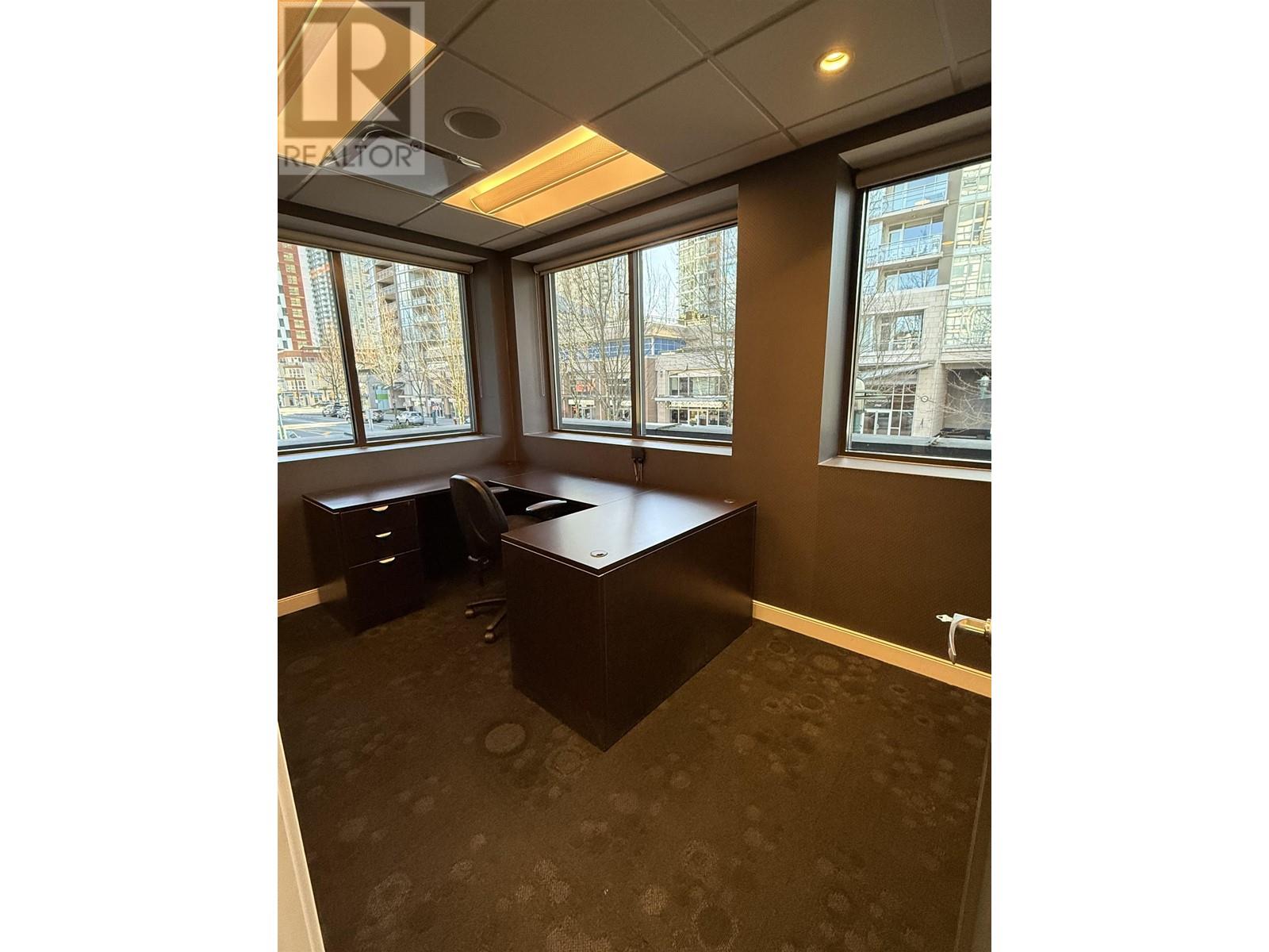 211 2957 Glen Drive, Coquitlam, British Columbia  V3B 2P7 - Photo 9 - C8067279