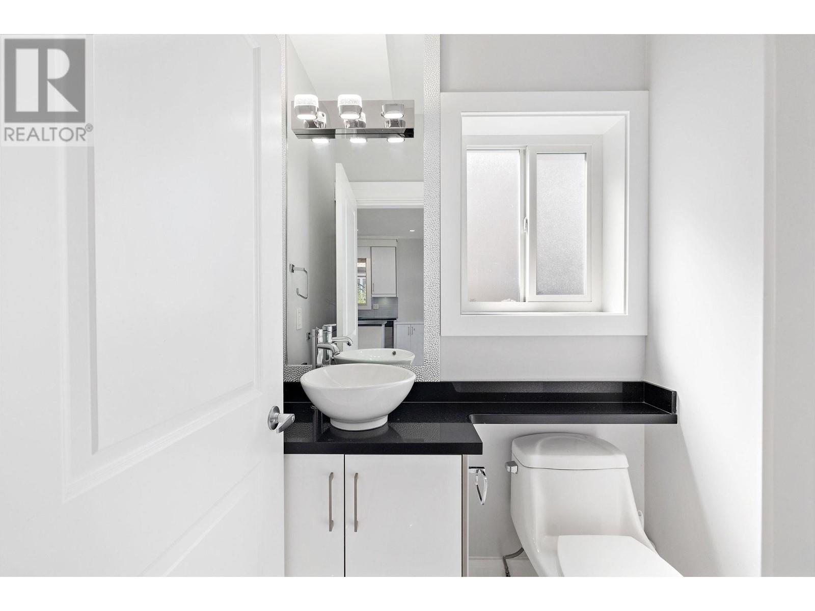 1 2430 E 41st Avenue, Vancouver, British Columbia  V5R 2W4 - Photo 11 - R2974925