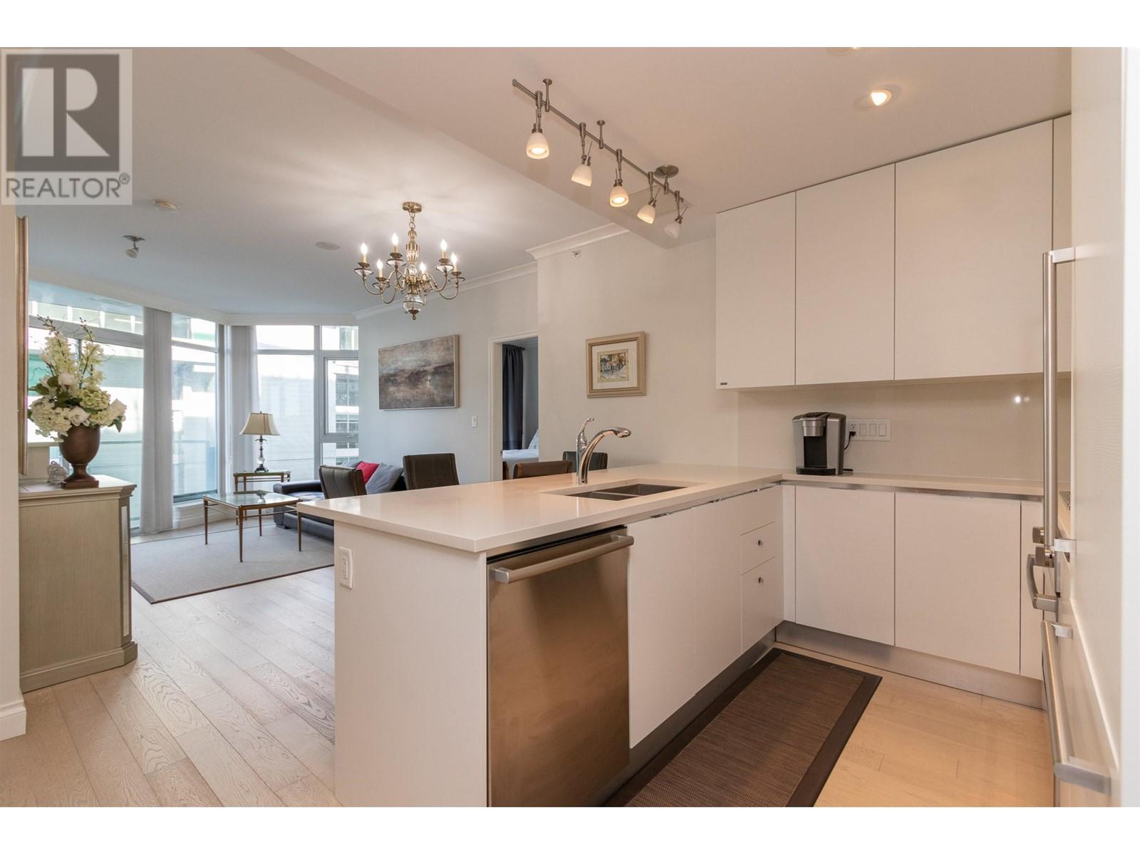 705 199 Victory Ship Way, North Vancouver, British Columbia  V7N 0E2 - Photo 4 - R2974774