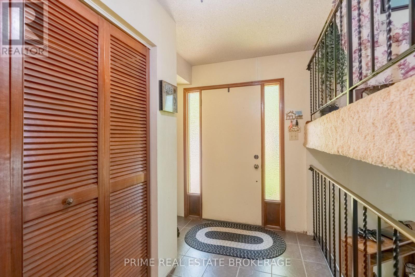 Property at 9995 PORT FRANKS ESTATE DRIVE image 5