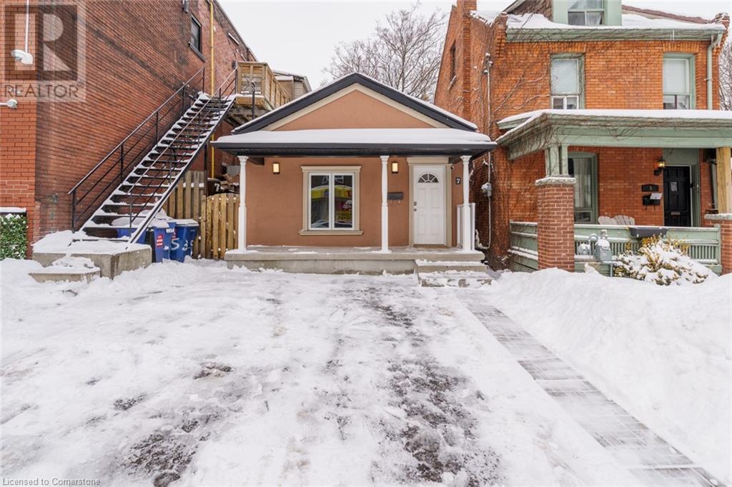 7 Hess Street N, Hamilton, Ontario  L8R 2S5 - Photo 2 - 40704522