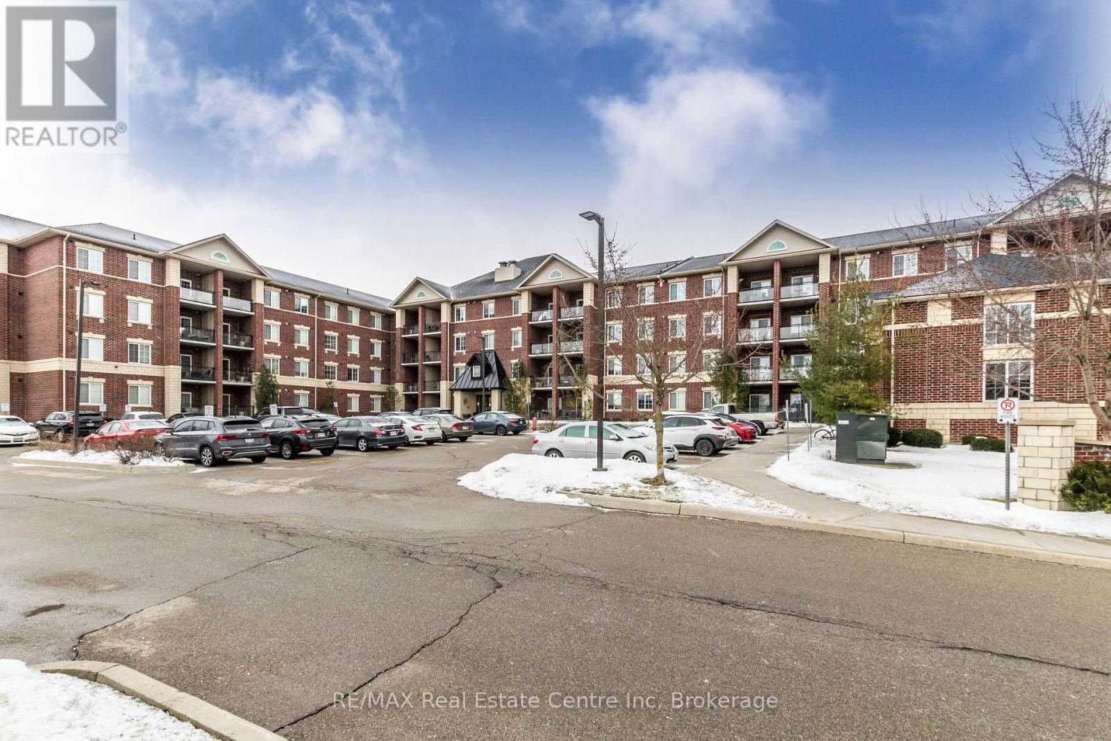 118 - 1440 Gordon Street, Guelph, Ontario  N1L 1C8 - Photo 2 - X12007337