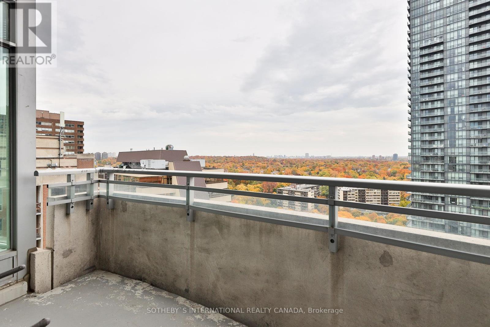 Ph 201 - 8 Scollard Street, Toronto, Ontario  M5R 1E9 - Photo 34 - C12007402