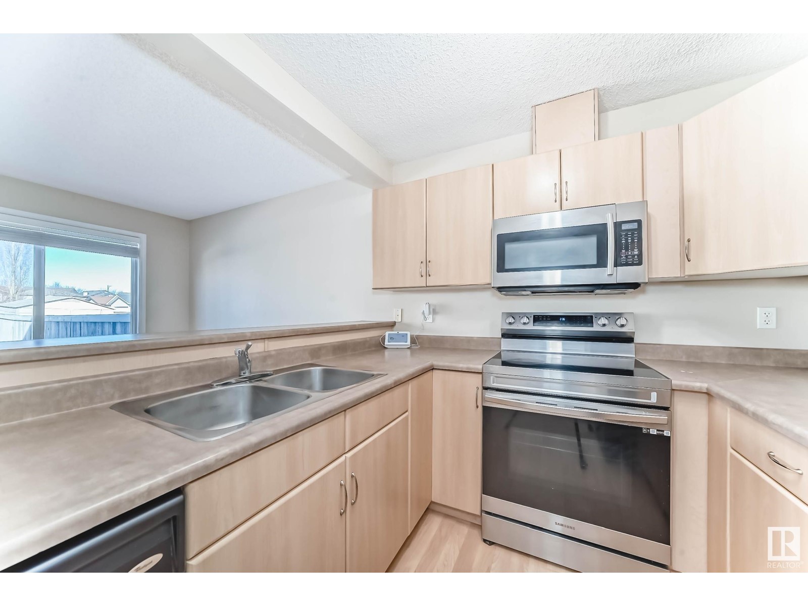 Property at 5922 164 AV NW image 5
