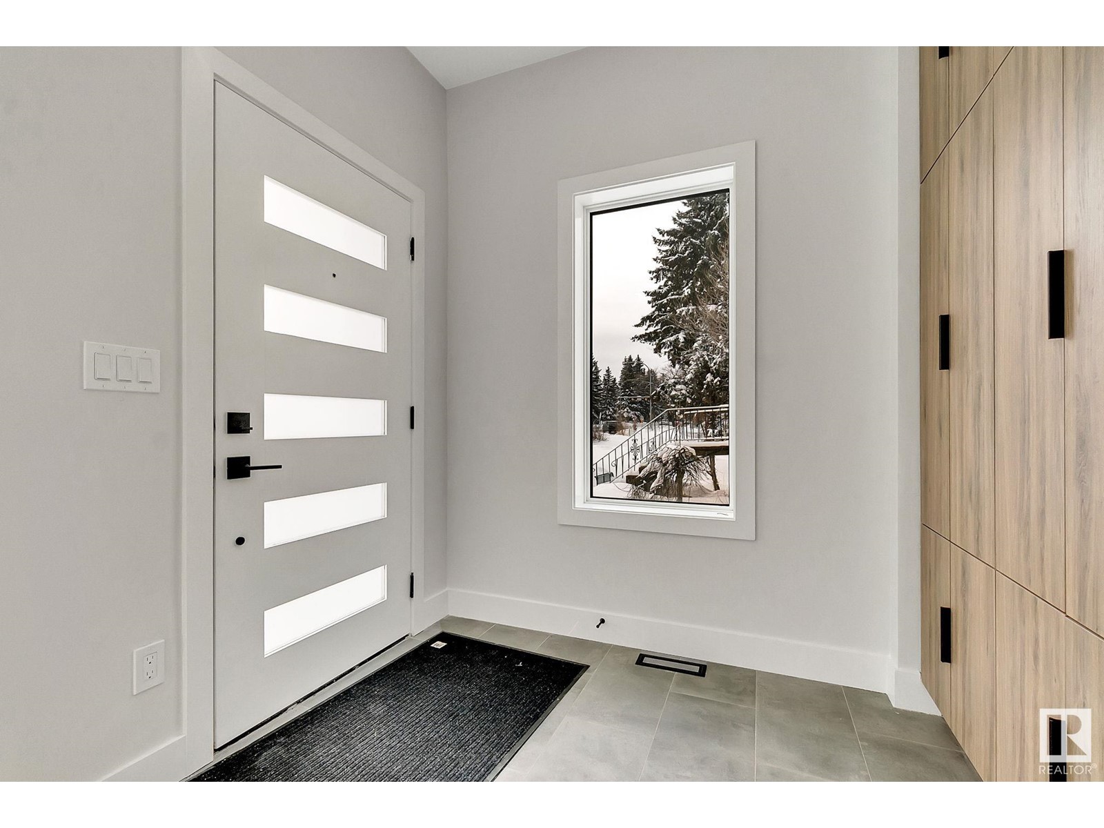 Property at 11132 72 Avenue NW image 2