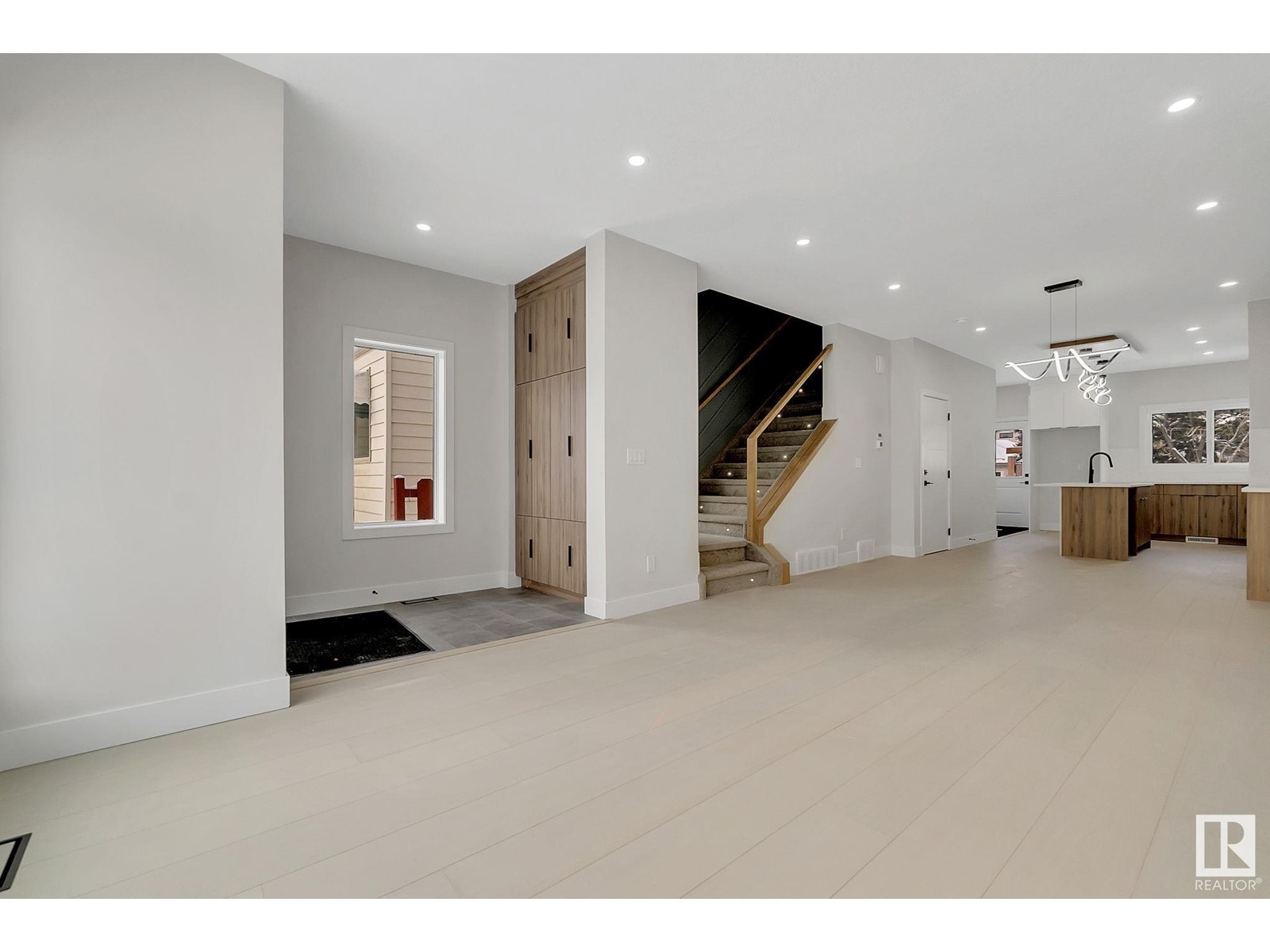 Property at 11132 72 Avenue NW image 3