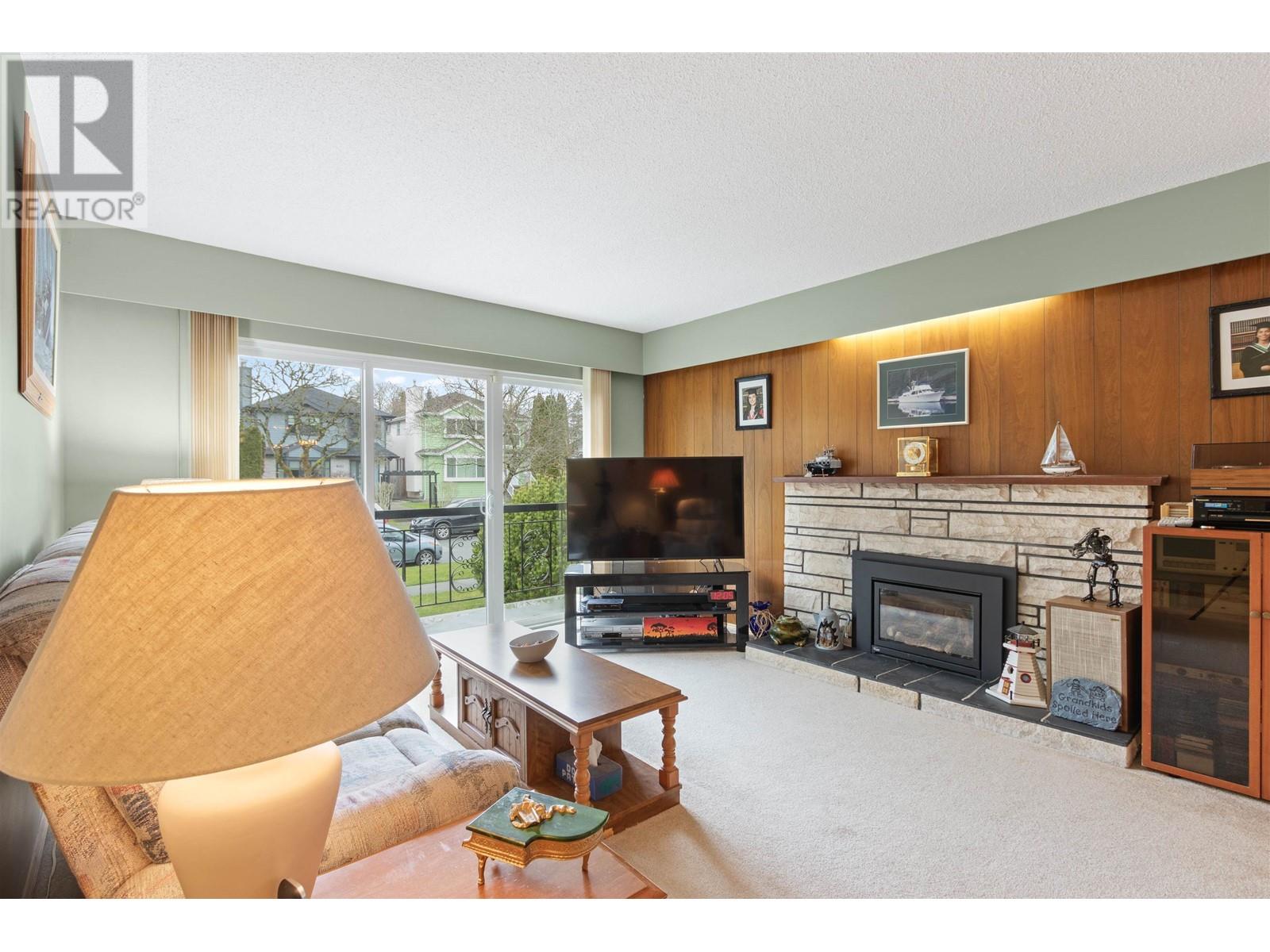 1542 W 65th Avenue, Vancouver, British Columbia  V6P 2R1 - Photo 8 - R2974282