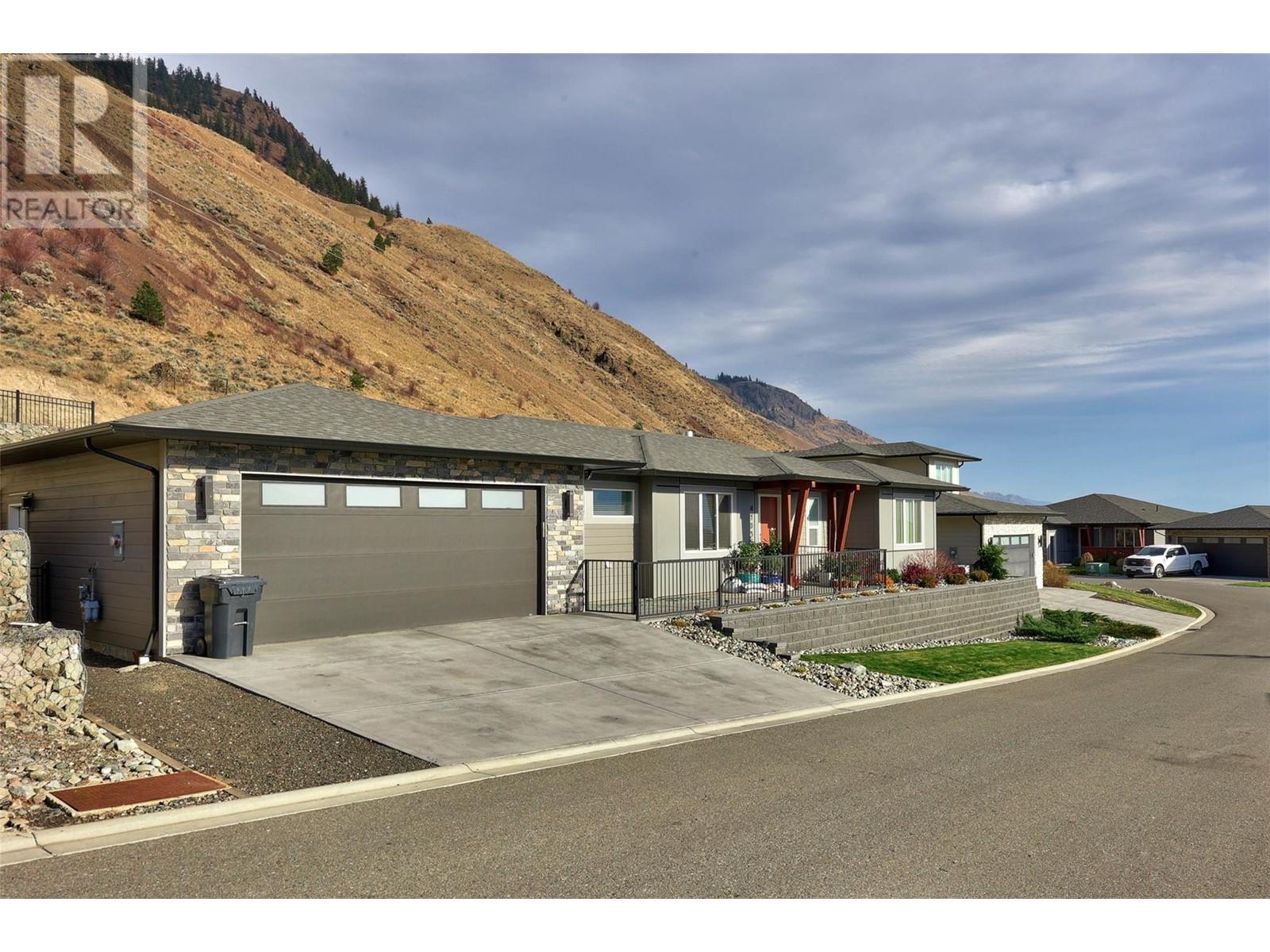 Property at 4103 RIO VISTA Place image 3