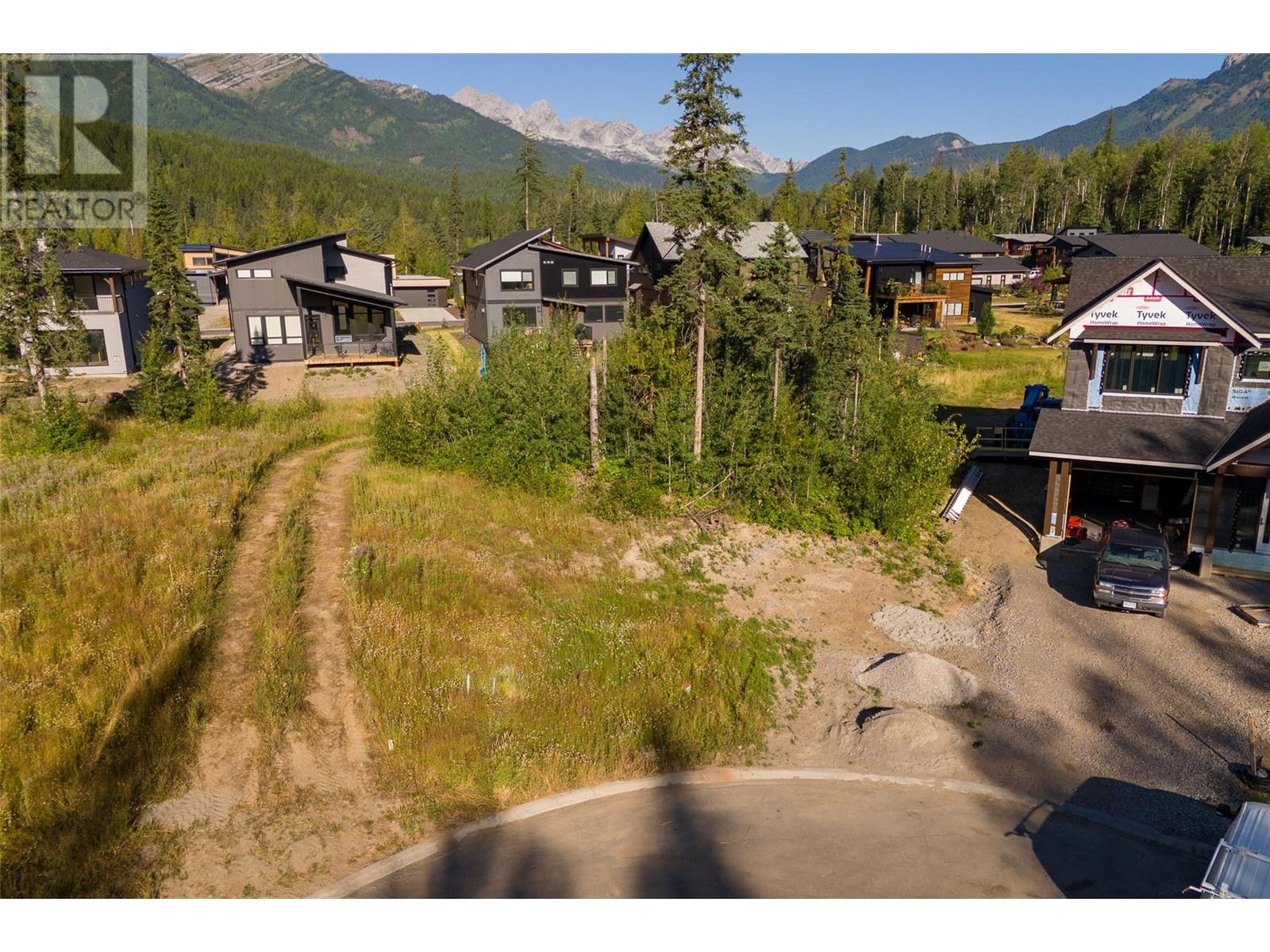 5 Huckleberry Place, Fernie, British Columbia  V0B 1M1 - Photo 6 - 10338010