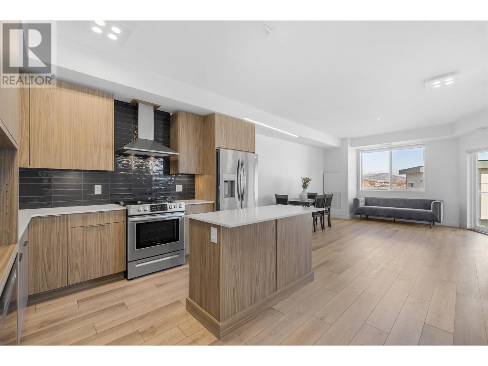 3634 Mission Springs Drive Unit# 401B, Kelowna, British Columbia