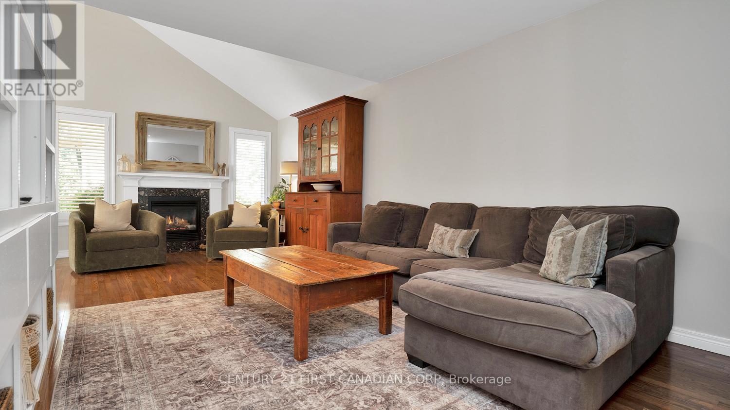 Photo 9 of 50 for 782 Marigold Street