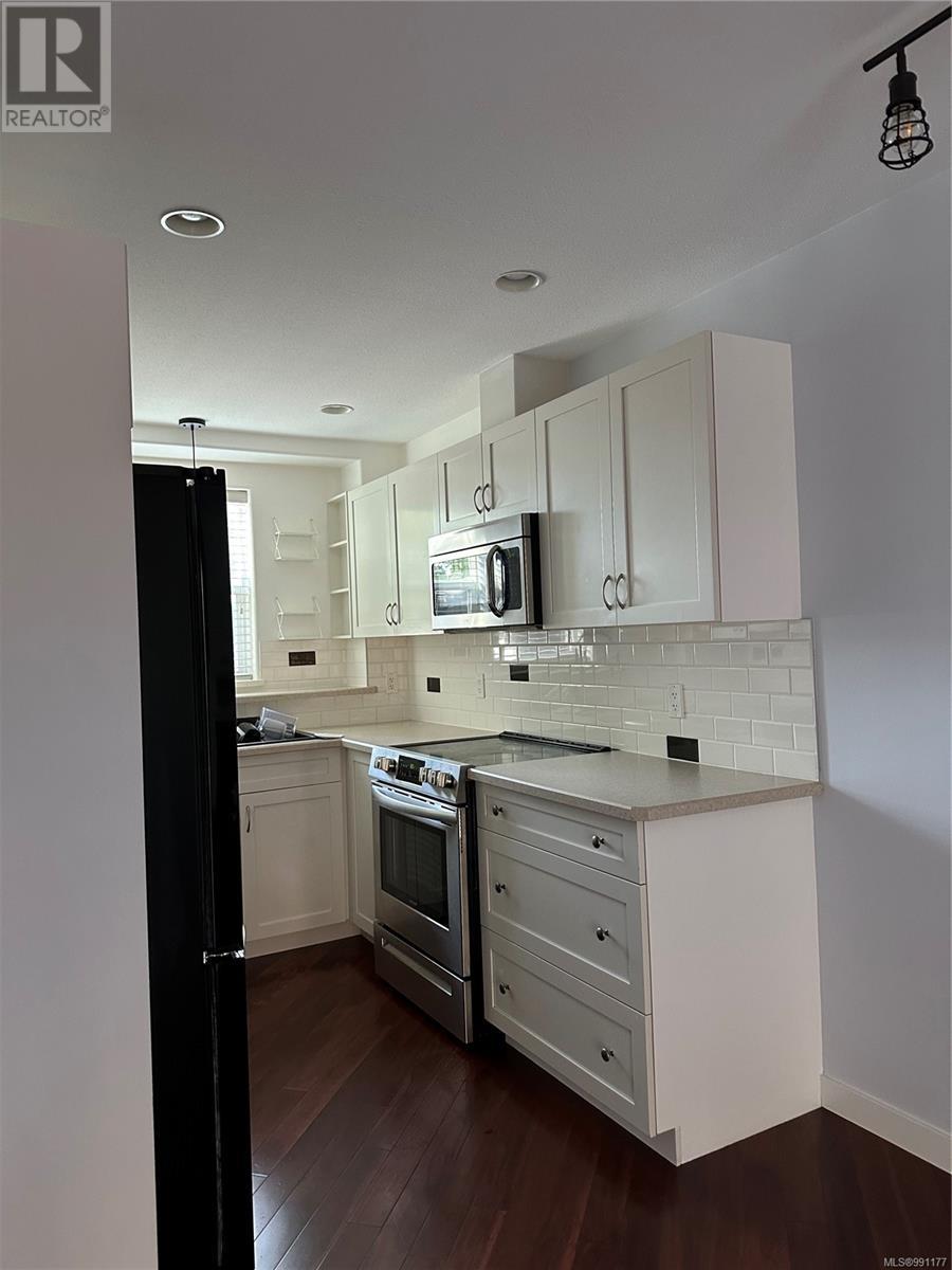 Property at 112 170 Centennial Dr image 5