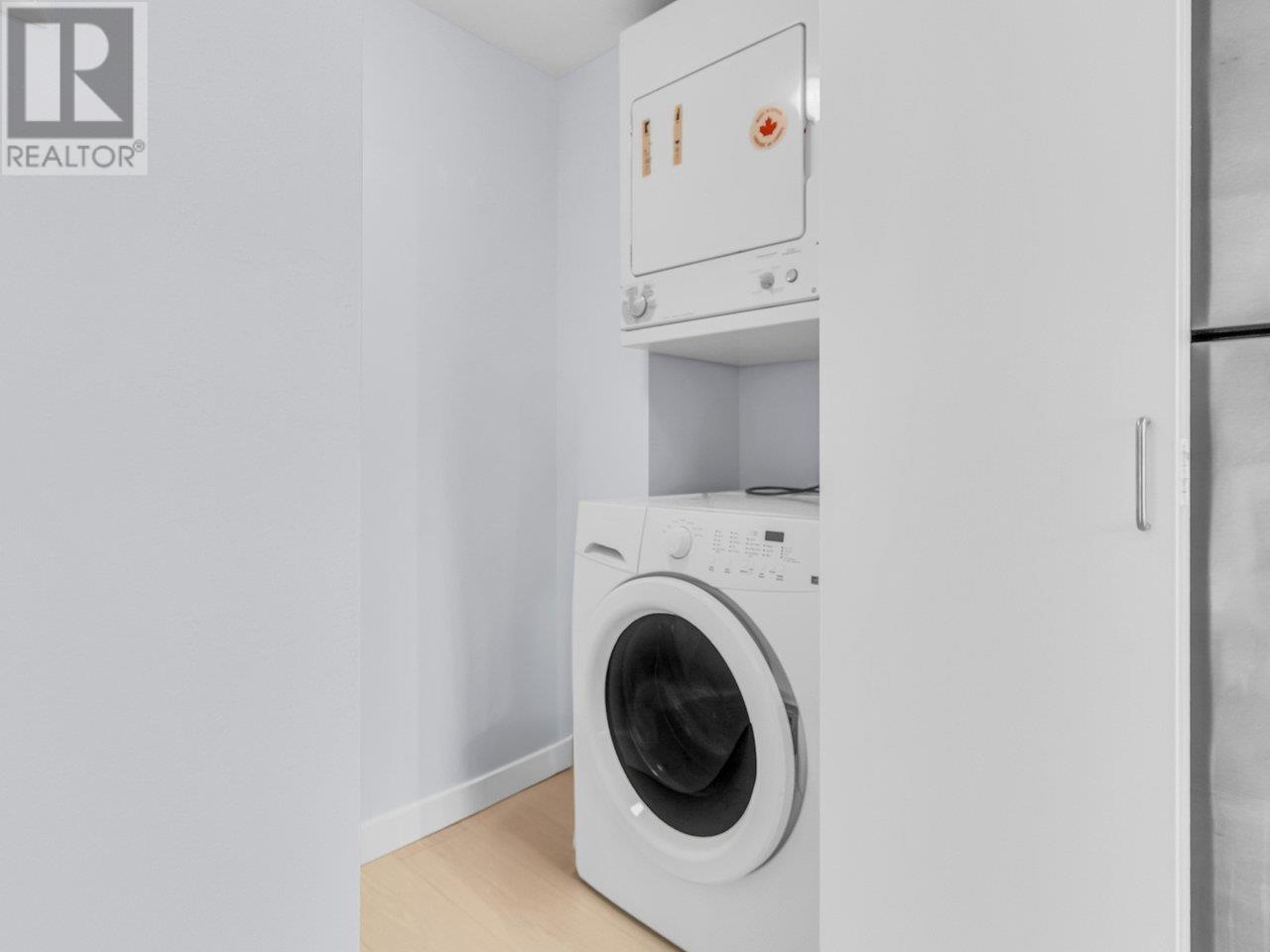 Listing Picture 13 of 22 : 1906 1288 W GEORGIA STREET, Vancouver / 溫哥華 - 魯藝地產 Yvonne Lu Group - MLS Medallion Club Member