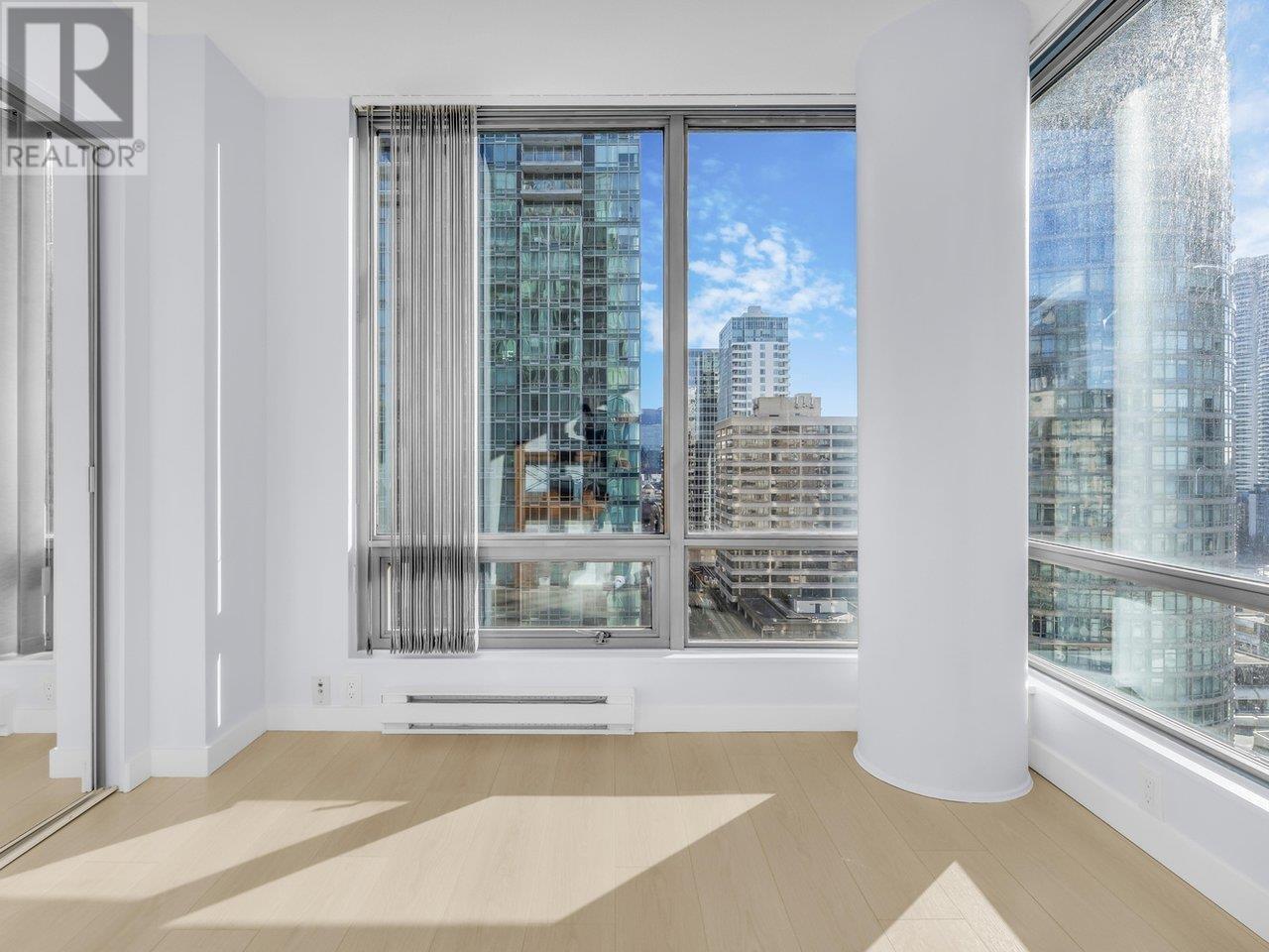 Listing Picture 8 of 22 : 1906 1288 W GEORGIA STREET, Vancouver / 溫哥華 - 魯藝地產 Yvonne Lu Group - MLS Medallion Club Member