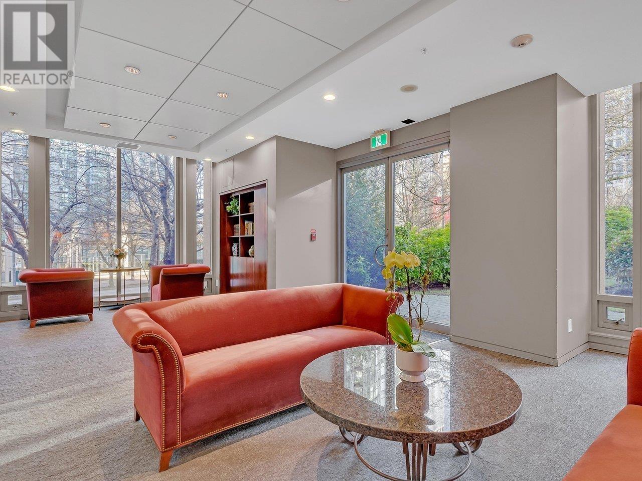 Listing Picture 14 of 22 : 1906 1288 W GEORGIA STREET, Vancouver / 溫哥華 - 魯藝地產 Yvonne Lu Group - MLS Medallion Club Member